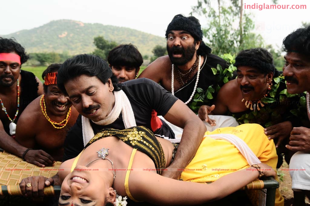 Naane Varuven Movie hd photo