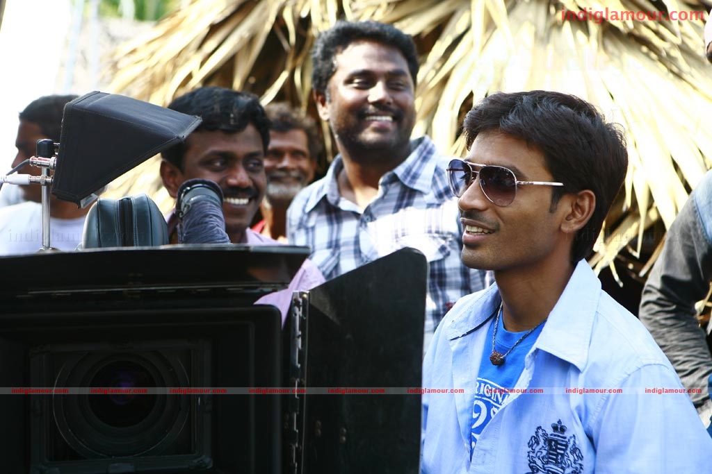 Uthama Puthiran Movie hd photo