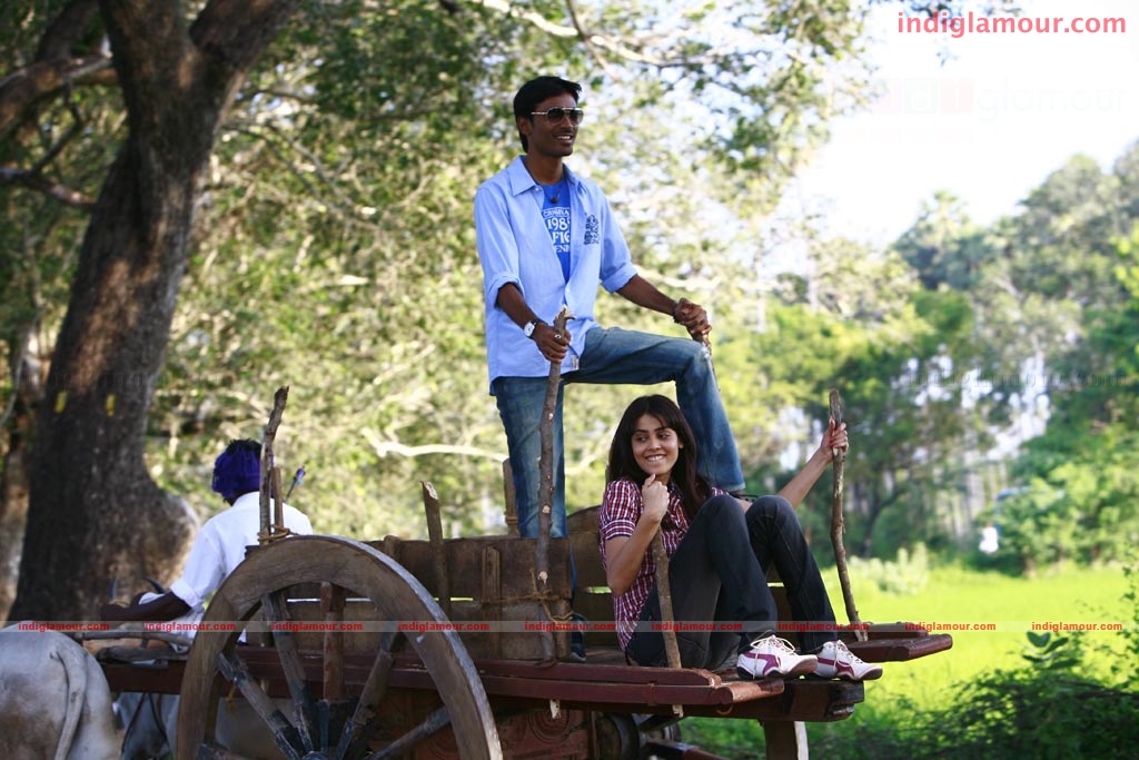Uthama Puthiran Movie hd photo