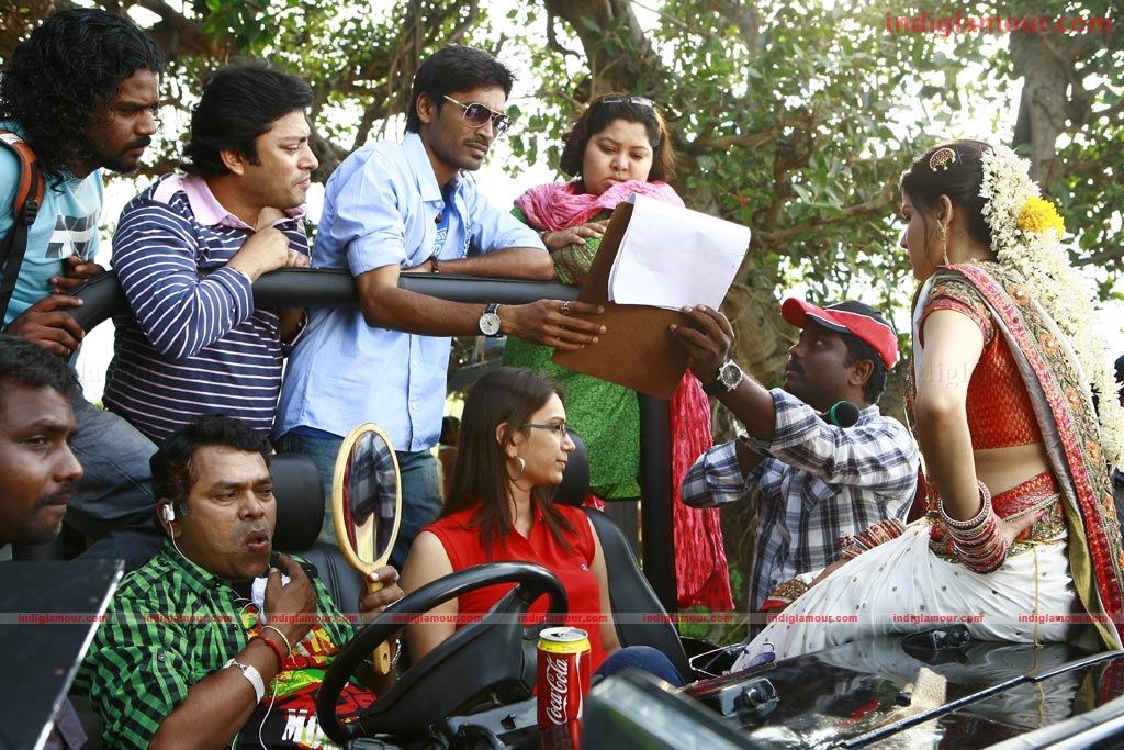 Uthama Puthiran Movie hd photo
