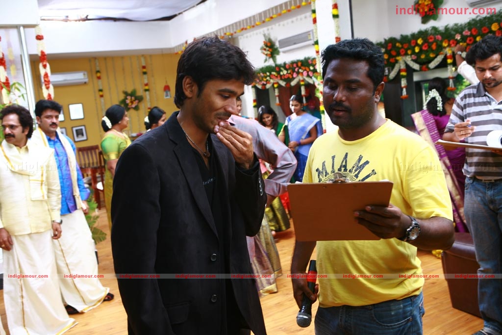Uthama Puthiran Movie hd photo