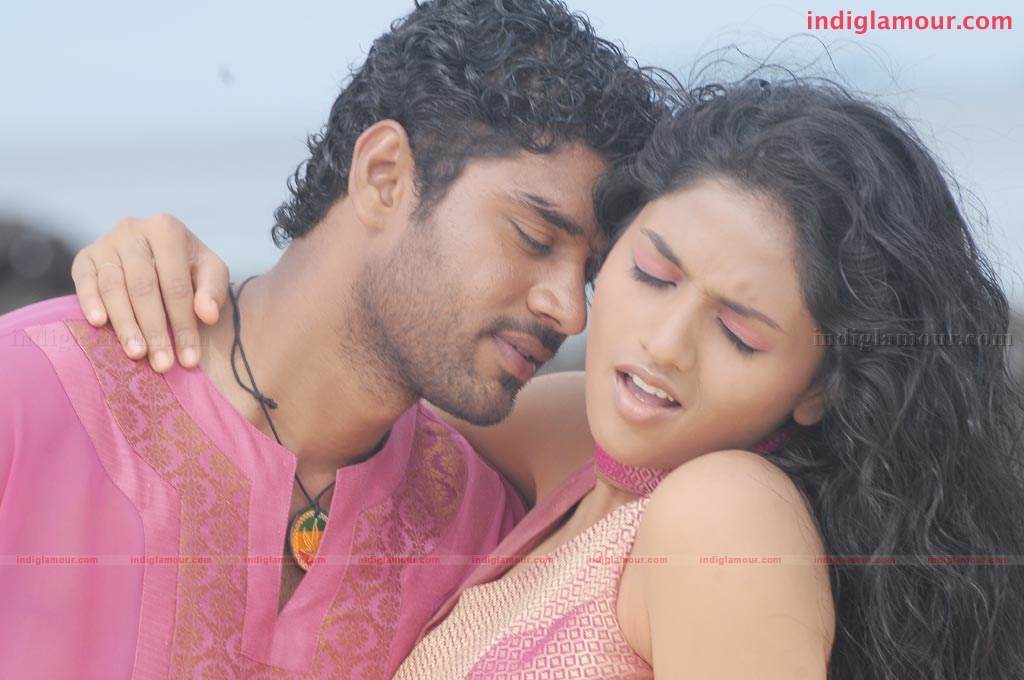 Yathumagi Movie hd photo
