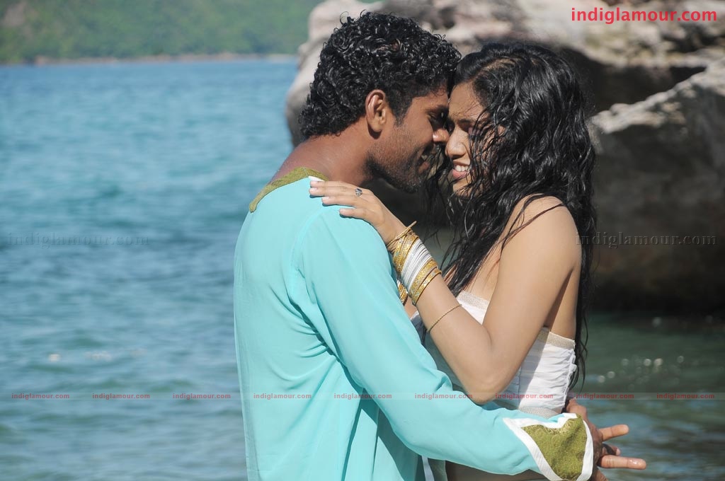 Yathumagi Movie hd photo