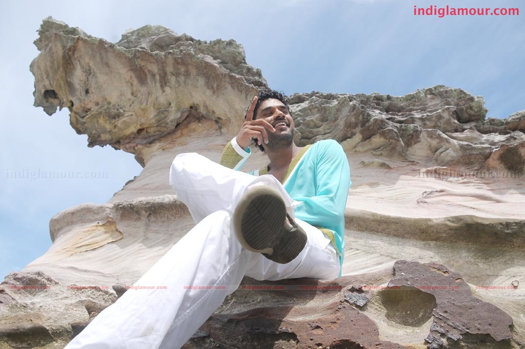 Yathumagi Movie hd photo