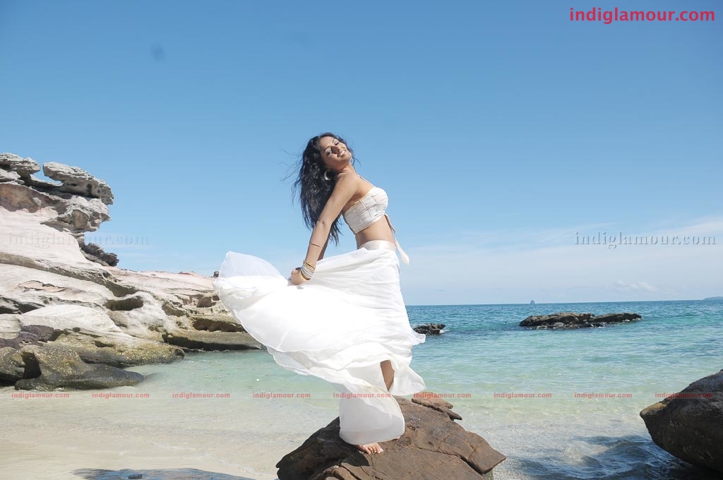 Yathumagi Movie hd photo