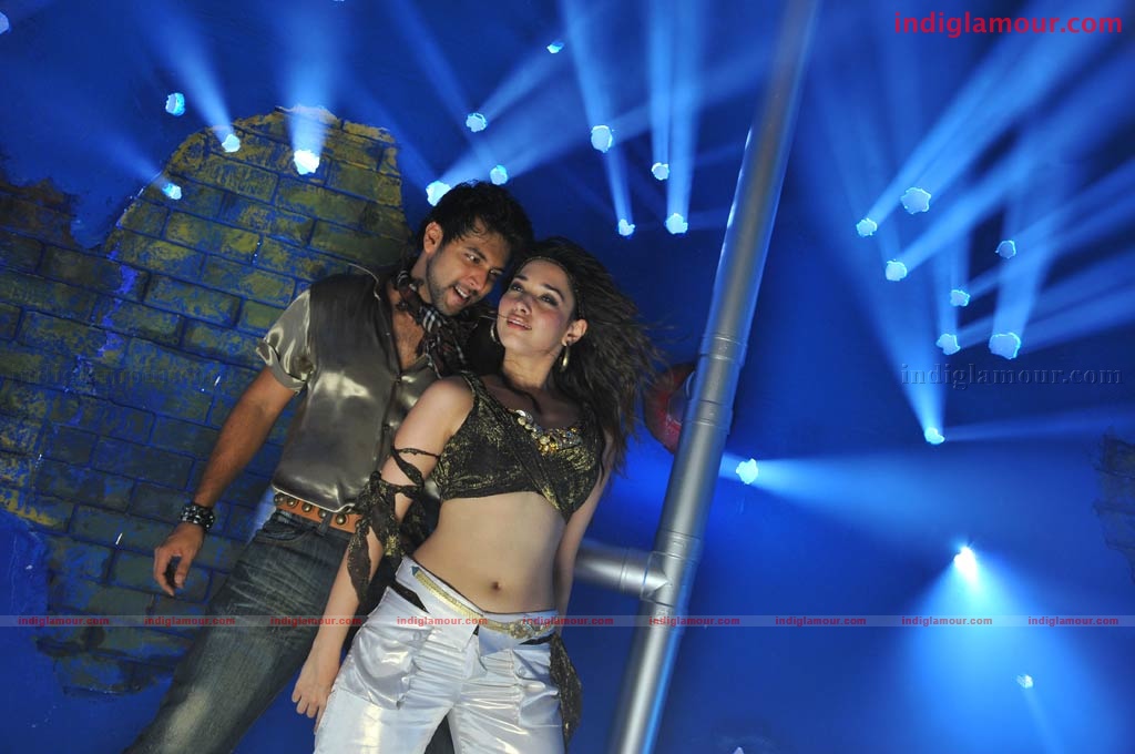 Thillalangadi Movie hd photo