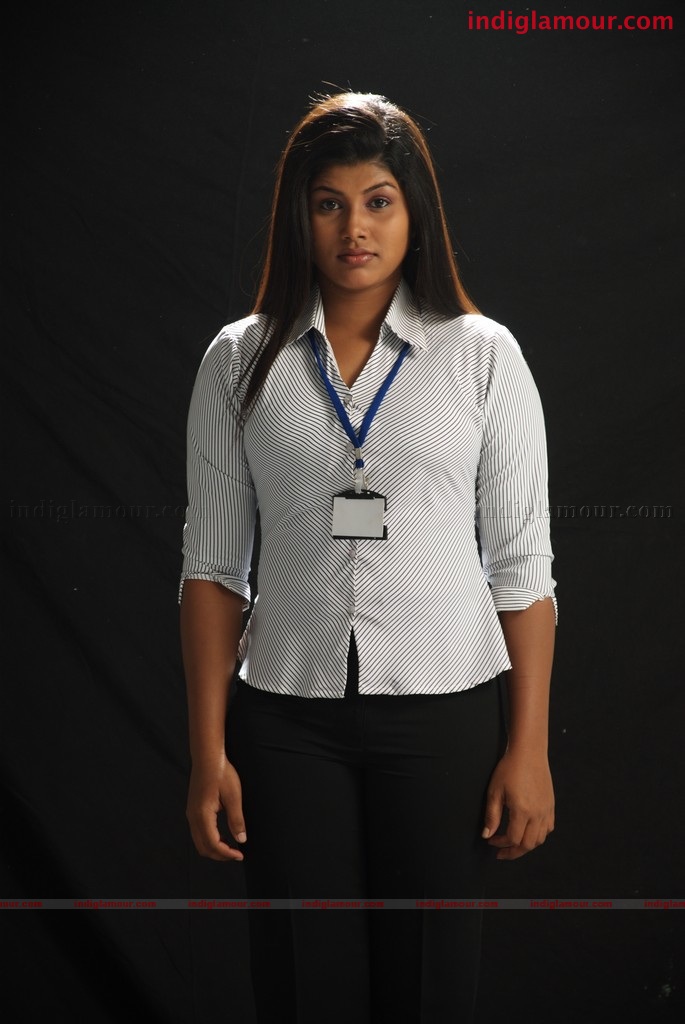 Naan Sivanagiren Movie hd photo