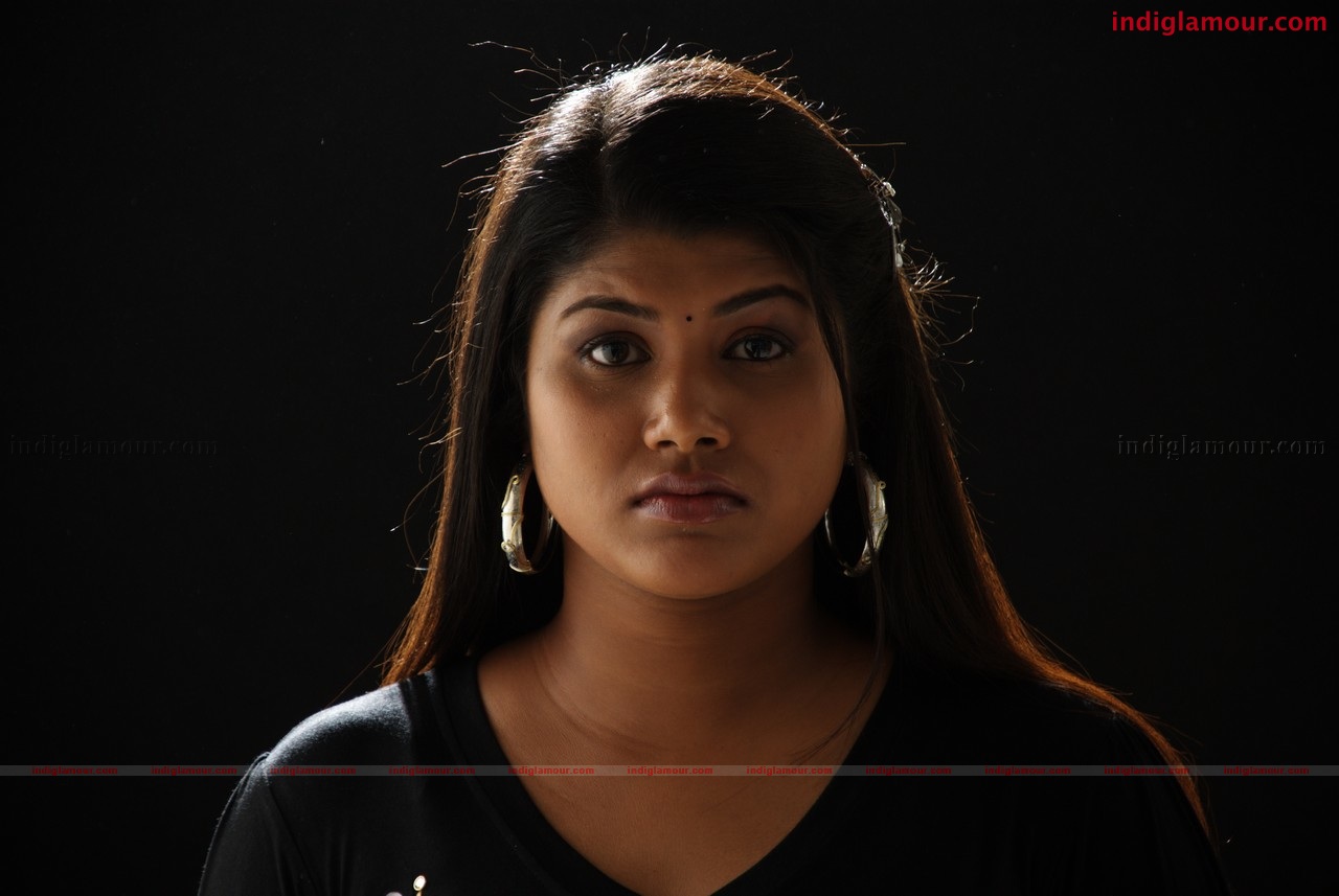 Naan Sivanagiren Movie hd photo