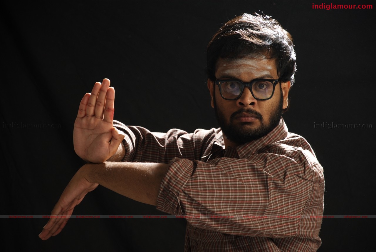 Naan Sivanagiren Movie hd photo