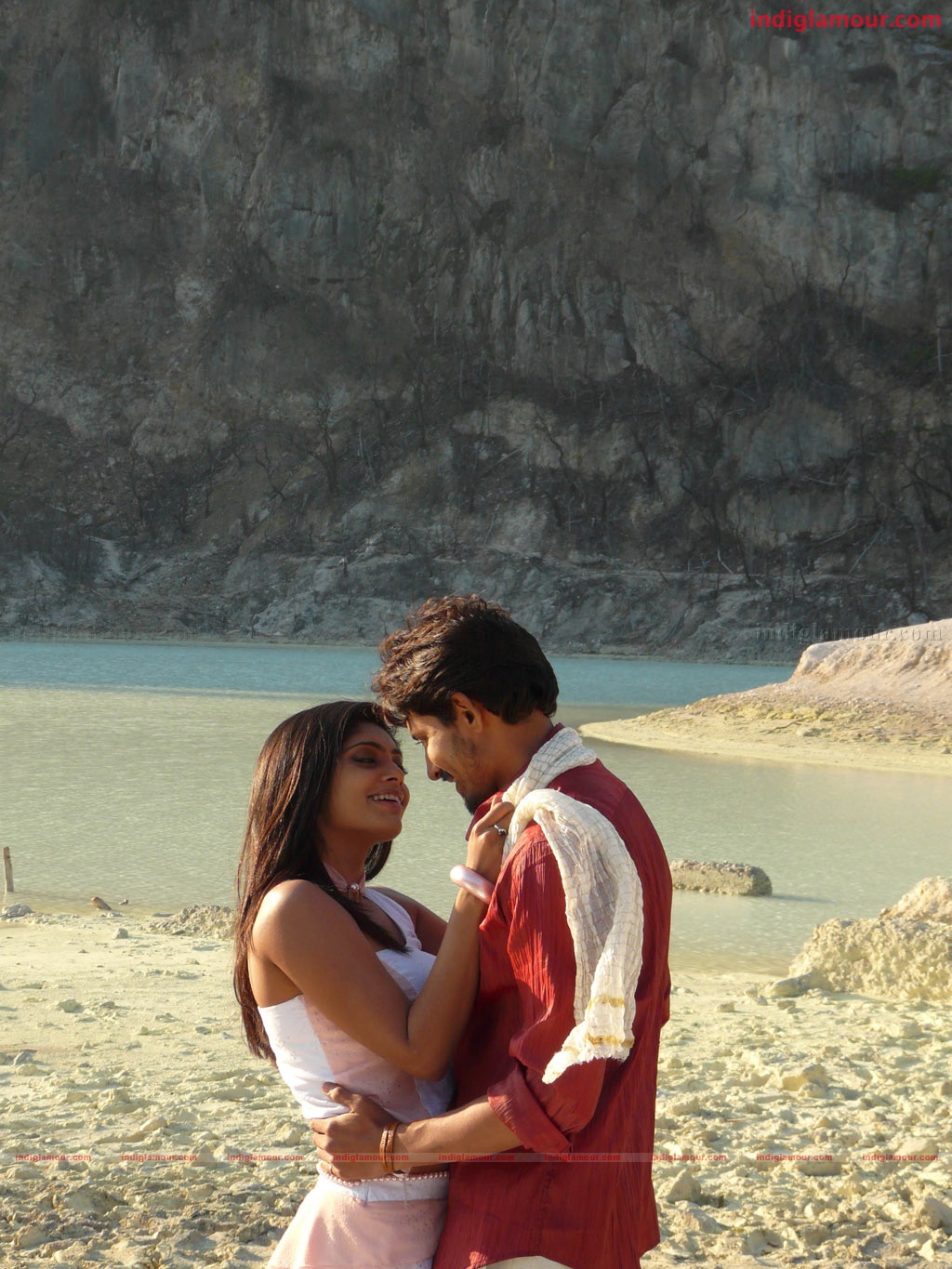 Kola Kolaya Mundhirika Movie hd photo