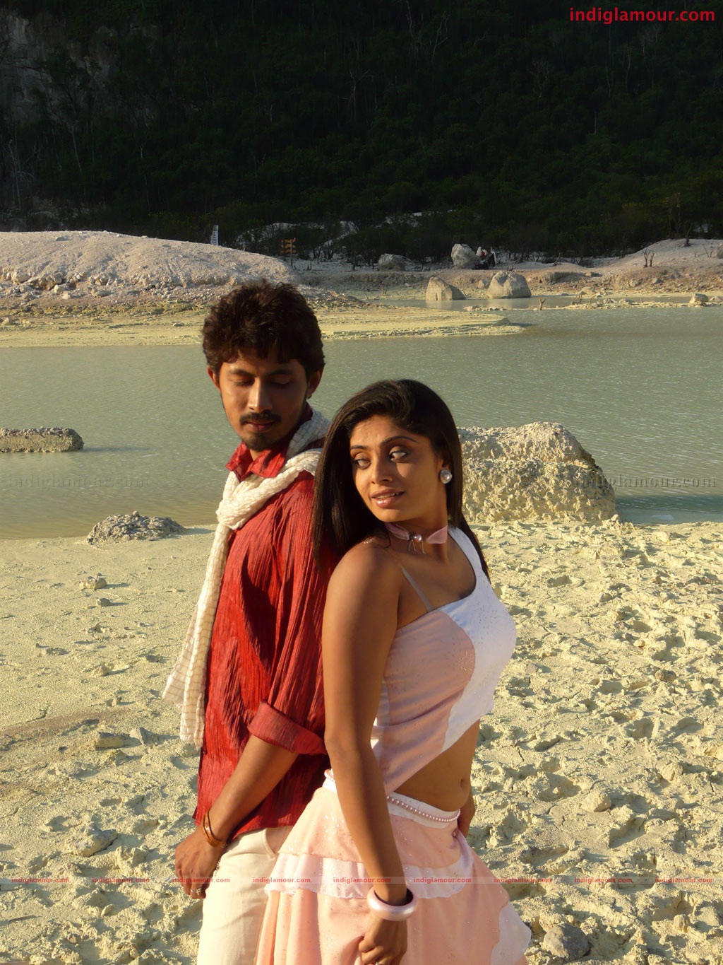 Kola Kolaya Mundhirika Movie hd photo