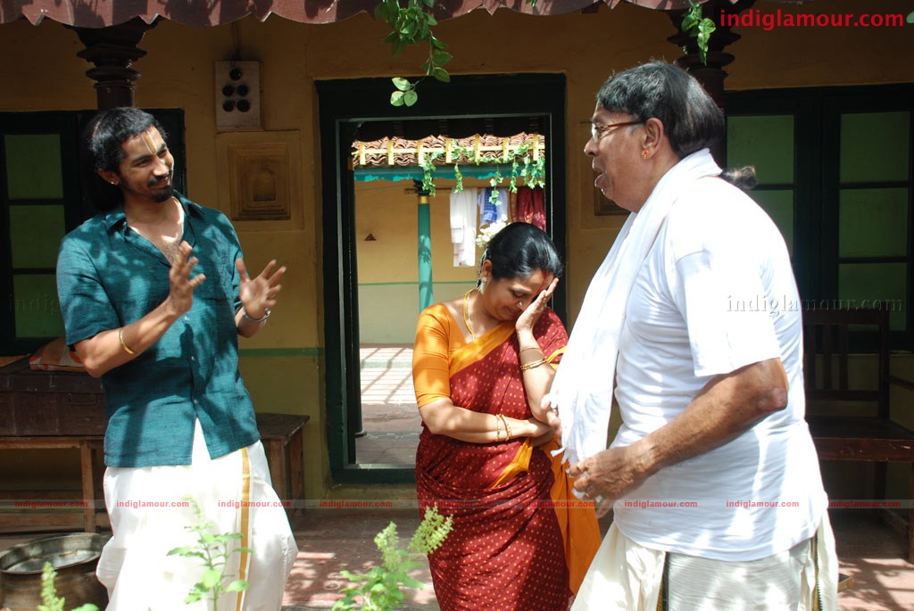 Kola Kolaya Mundhirika Movie hd photo