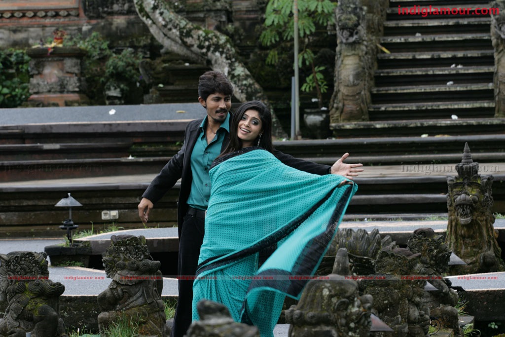 Kola Kolaya Mundhirika Movie hd photo