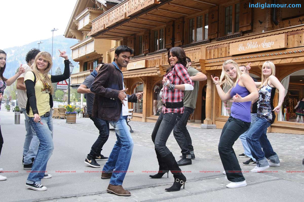 Uthama Puthiran Movie hd photo