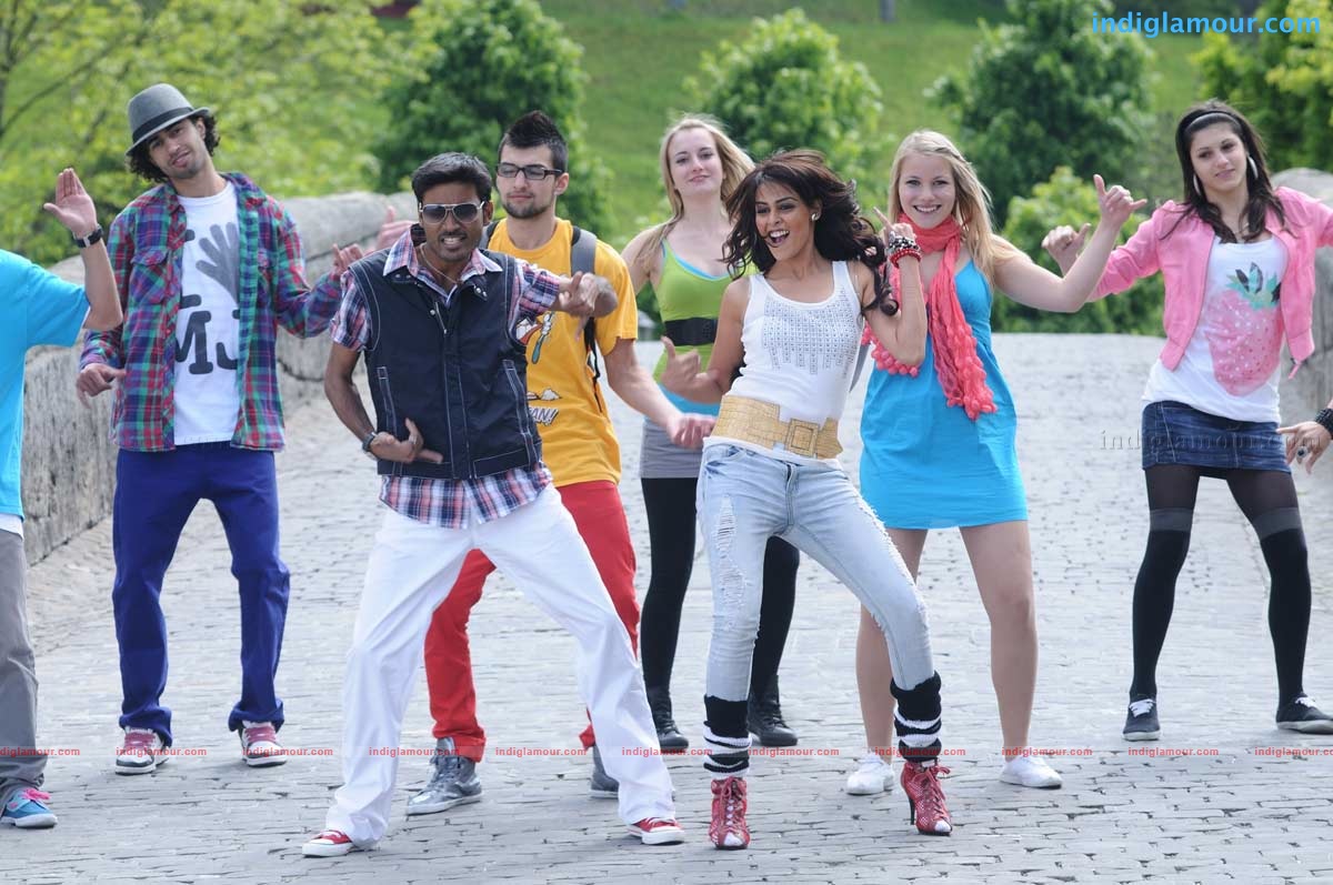 Uthama Puthiran Movie hd photo