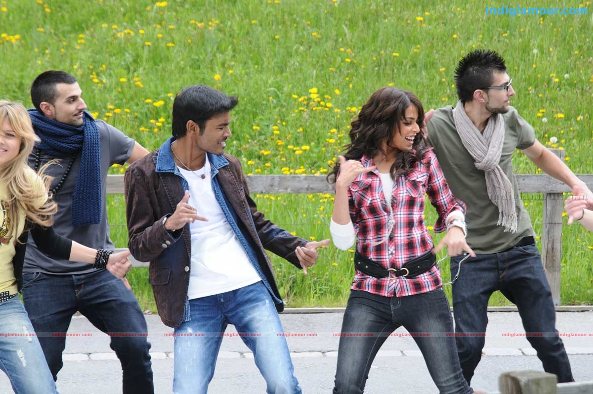 Uthama Puthiran Movie hd photo