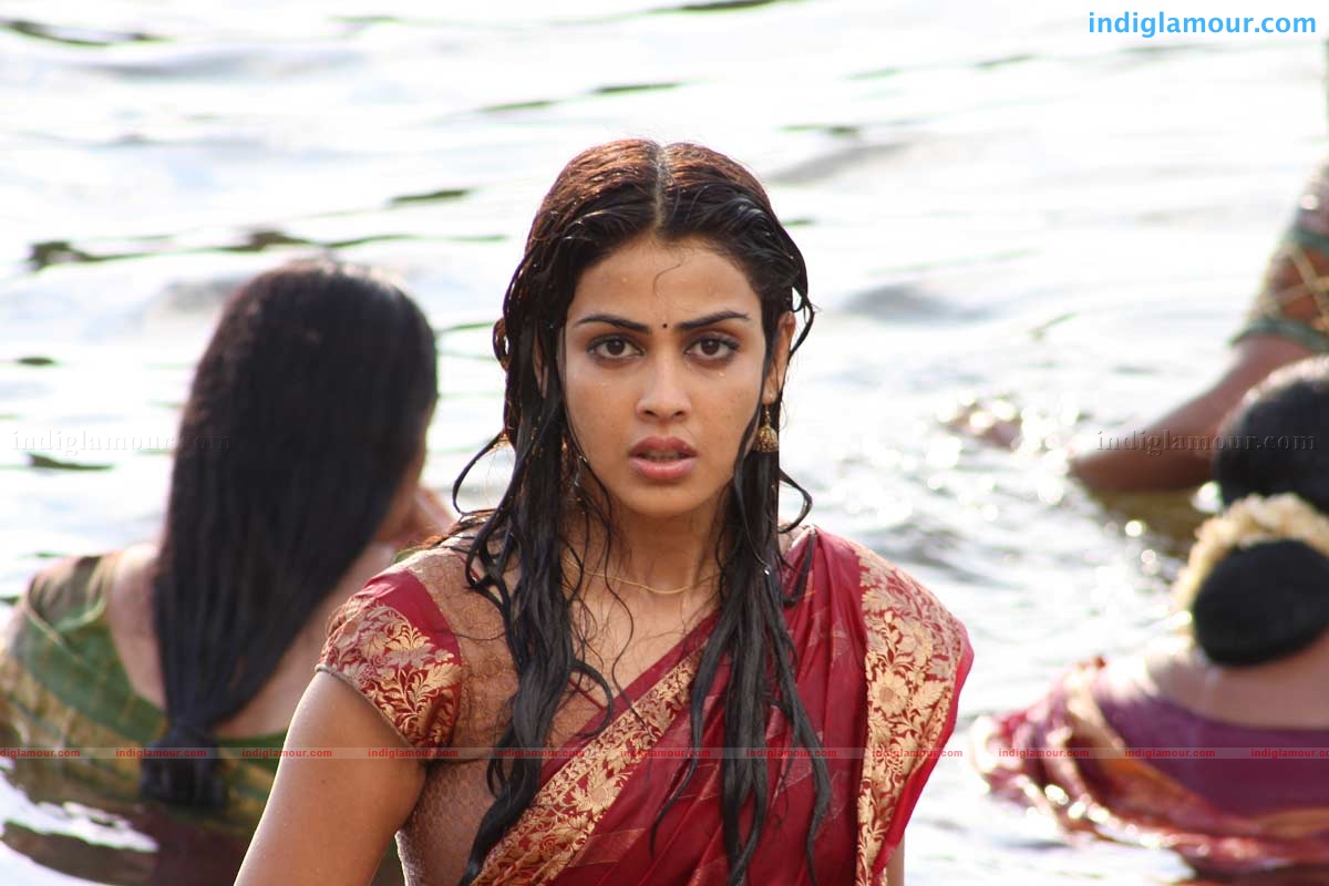 Uthama Puthiran Movie hd photo