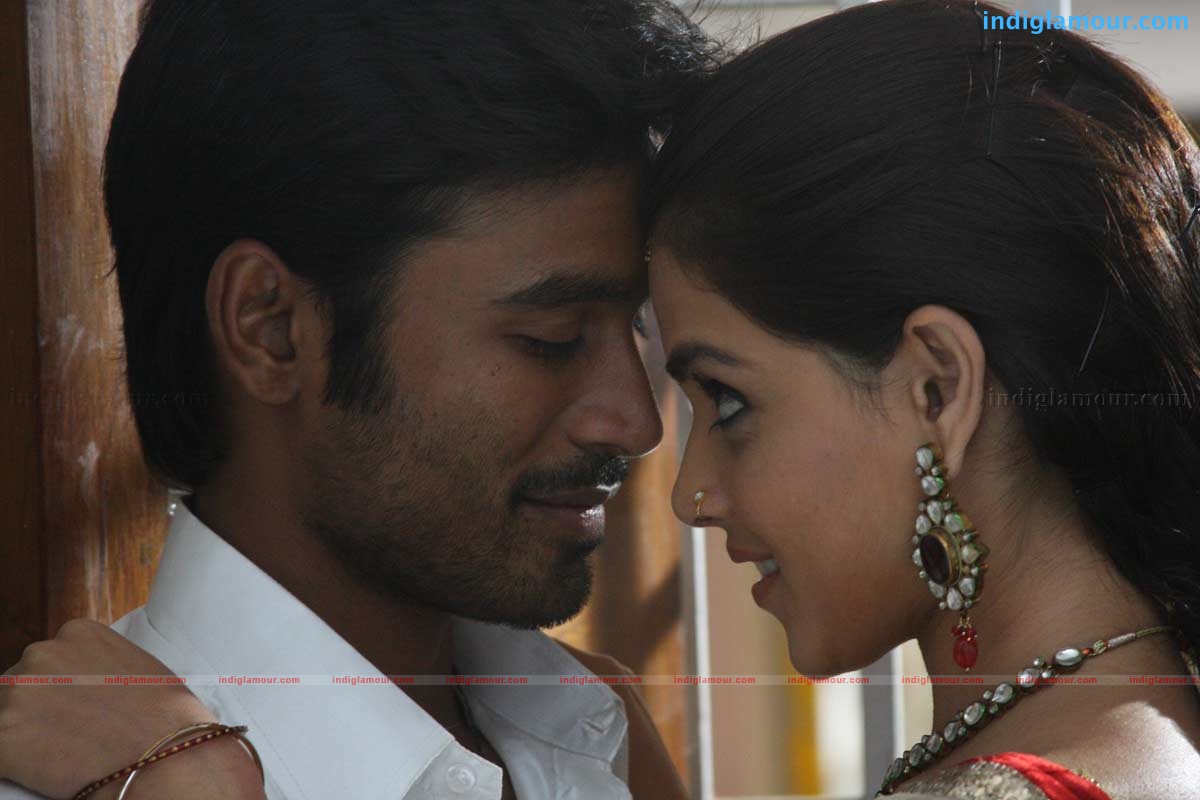 Uthama Puthiran Movie hd photo