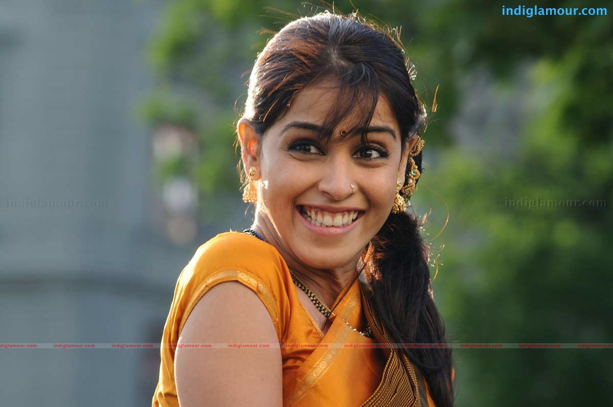 Uthama Puthiran Movie hd photo
