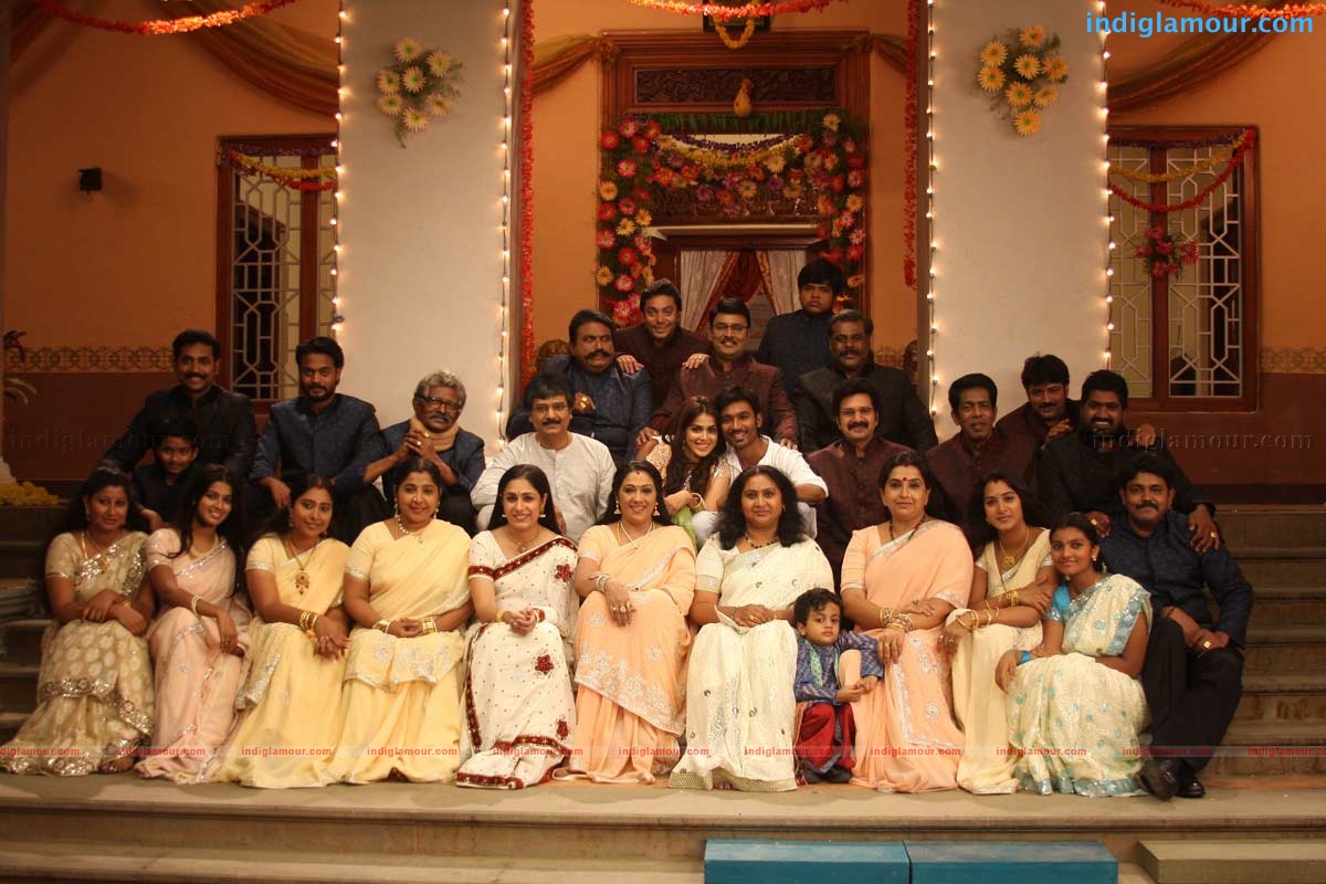 Uthama Puthiran Movie hd photo