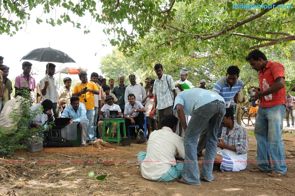 Konjam Veyil Konjam Mazhai Movie hd photo