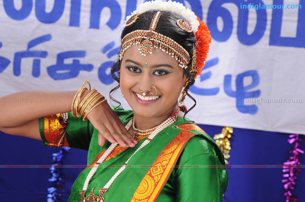 Konjam Veyil Konjam Mazhai Movie hd photo