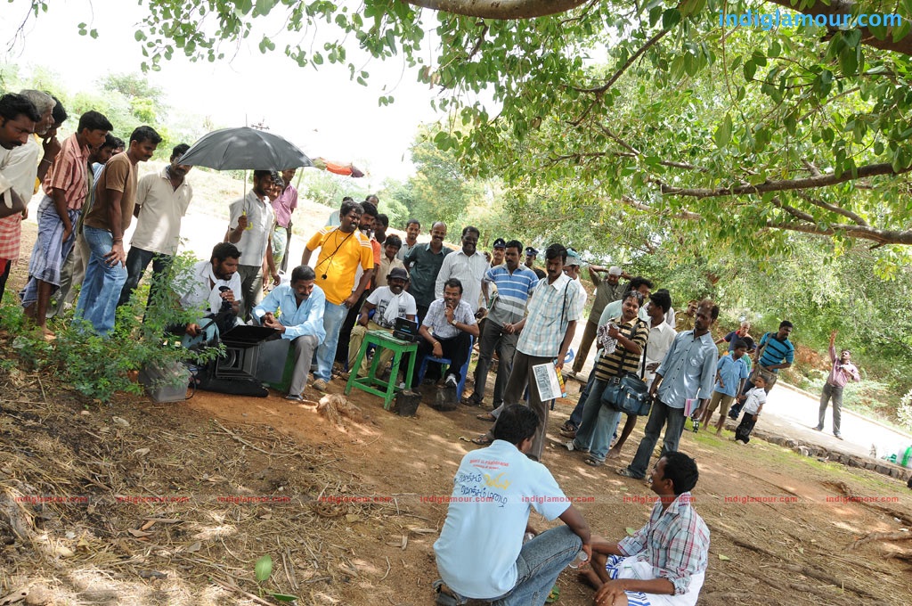 Konjam Veyil Konjam Mazhai Movie hd photo