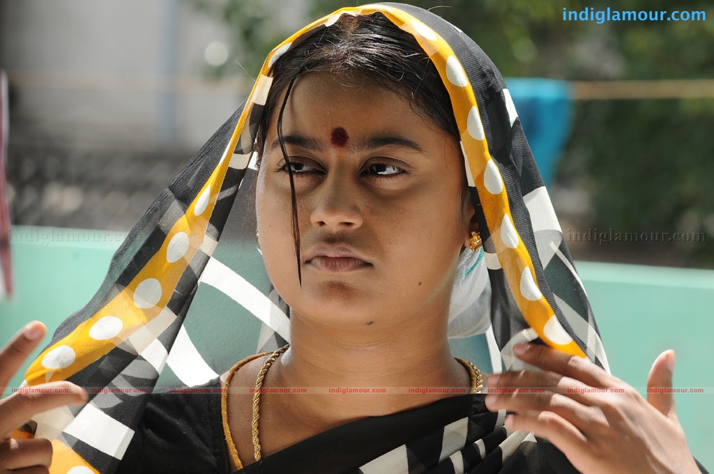 Konjam Veyil Konjam Mazhai Movie hd photo