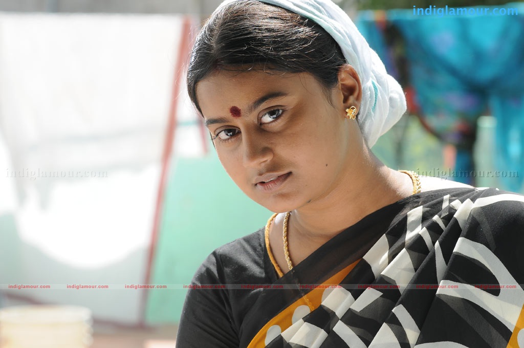 Konjam Veyil Konjam Mazhai Movie hd photo