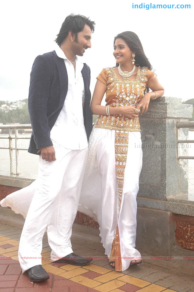 Ithanai Naalai Engirunthai Movie hd photo