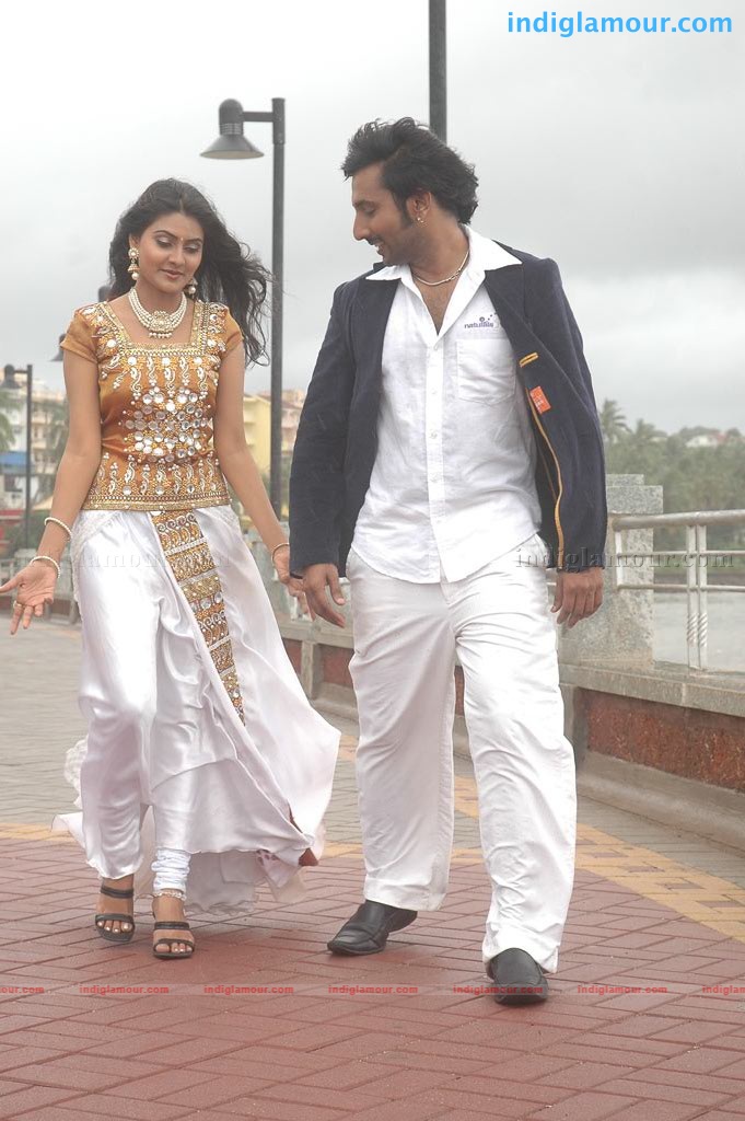 Ithanai Naalai Engirunthai Movie hd photo