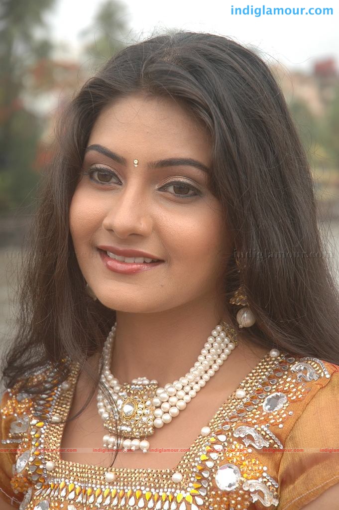 Ithanai Naalai Engirunthai Movie hd photo