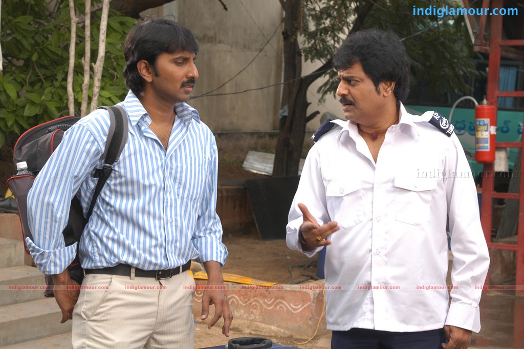 Ithanai Naalai Engirunthai Movie hd photo