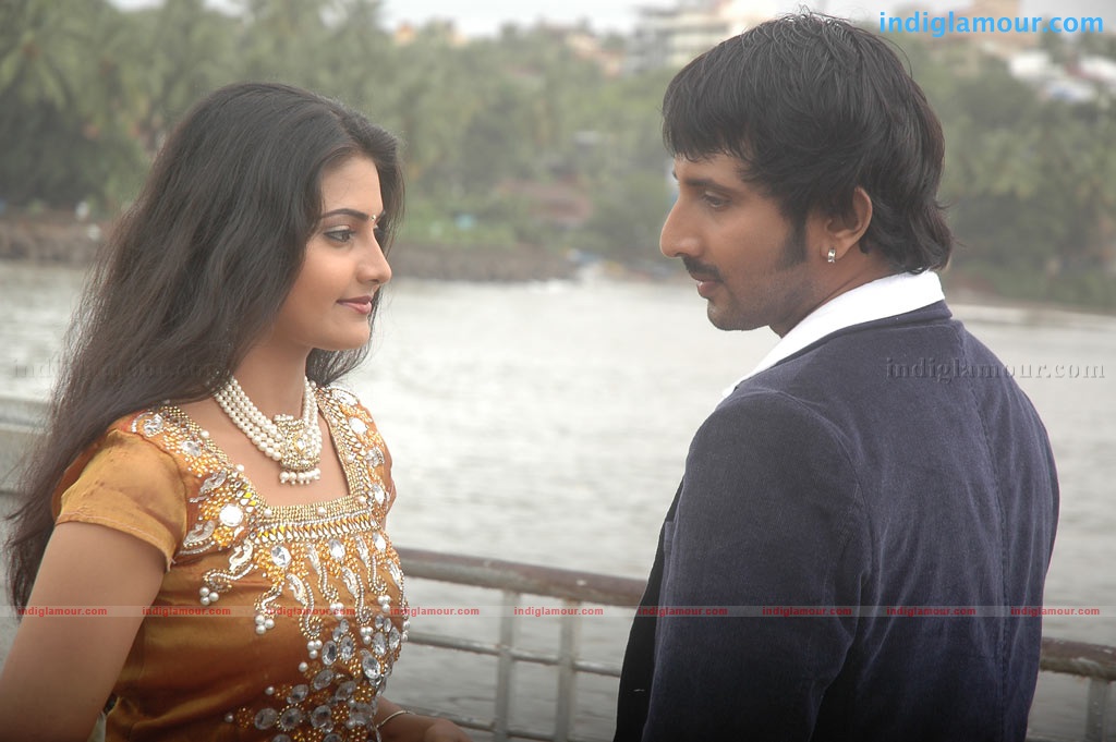 Ithanai Naalai Engirunthai Movie hd photo