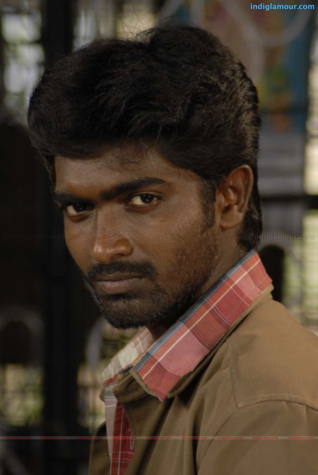 Mayavan Kadhal Movie hd photo