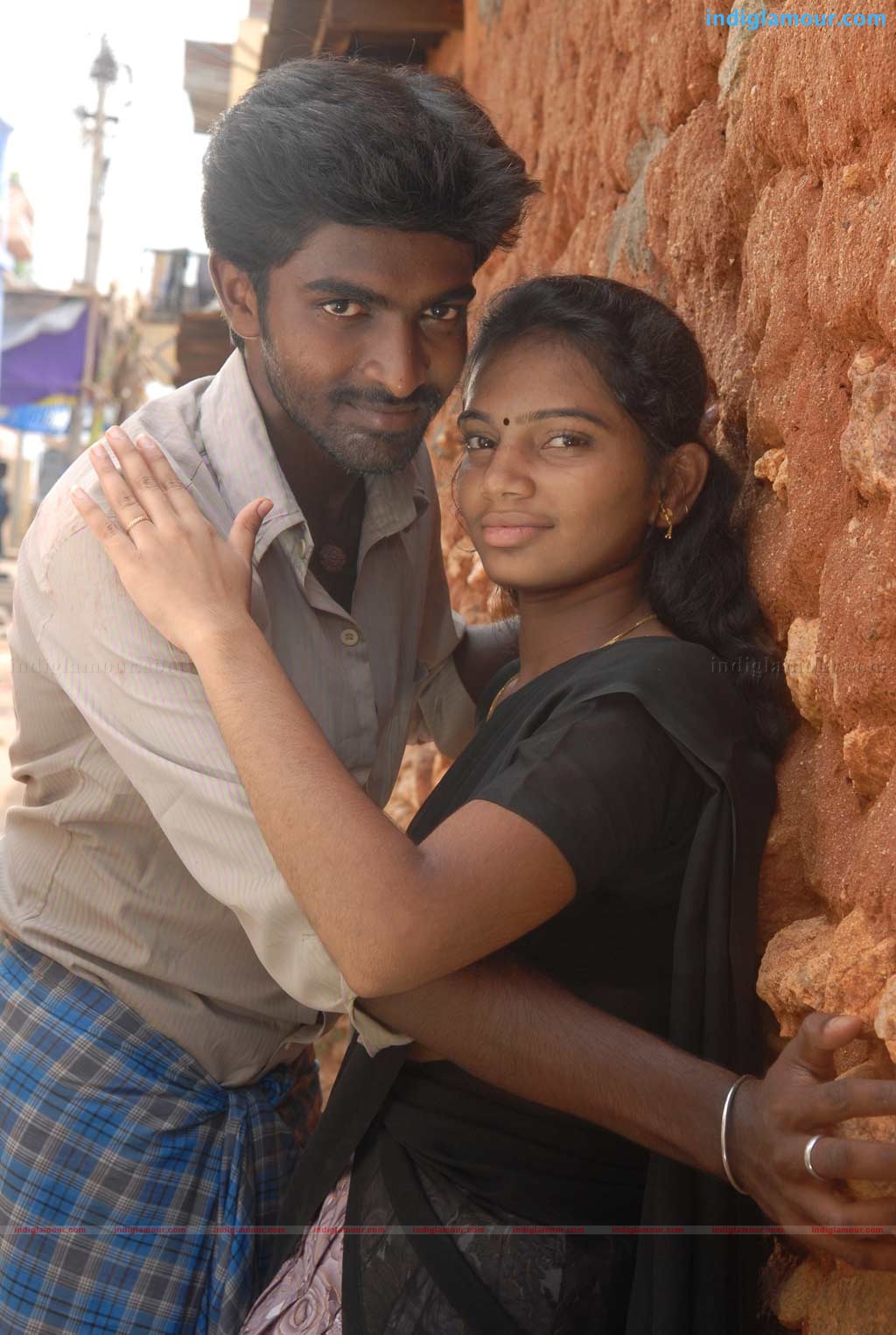 Mayavan Kadhal Movie hd photo