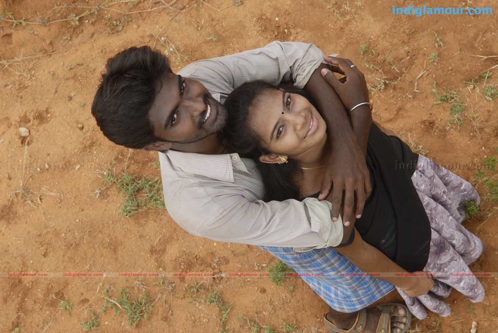 Mayavan Kadhal Movie hd photo