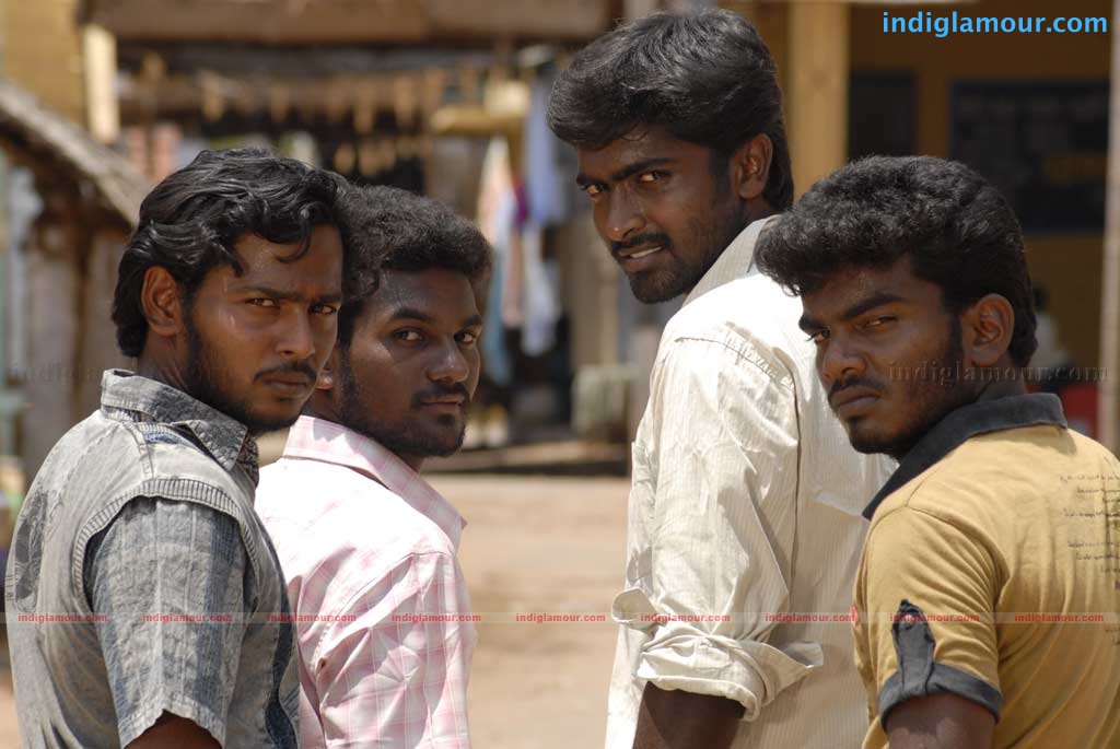 Mayavan Kadhal Movie hd photo
