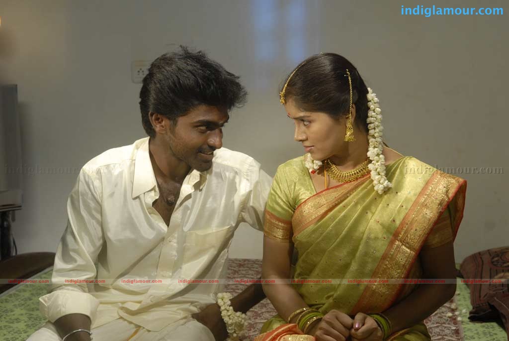 Mayavan Kadhal Movie hd photo