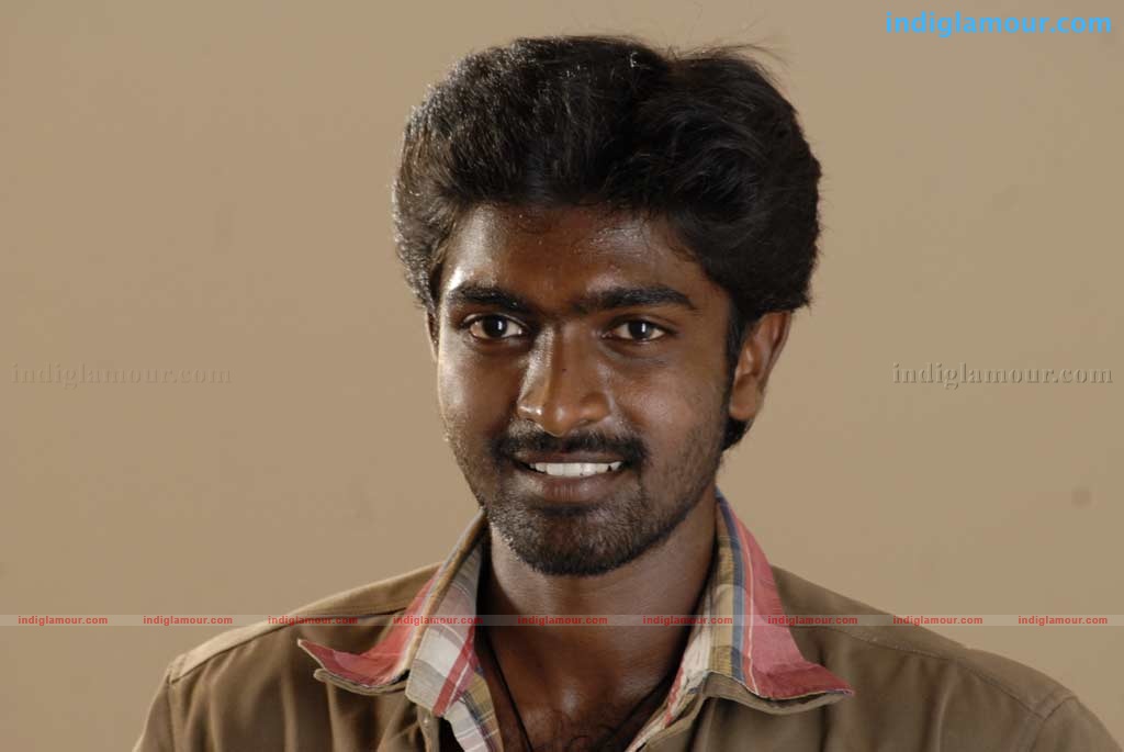 Mayavan Kadhal Movie hd photo
