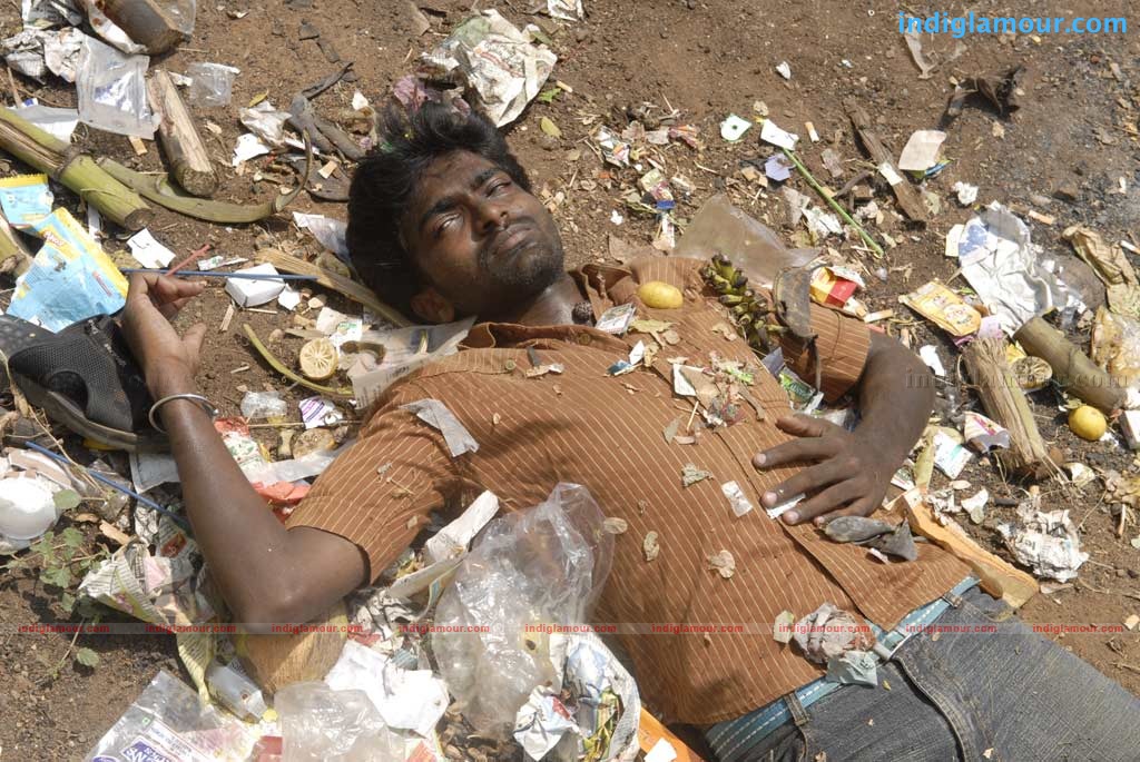 Mayavan Kadhal Movie hd photo