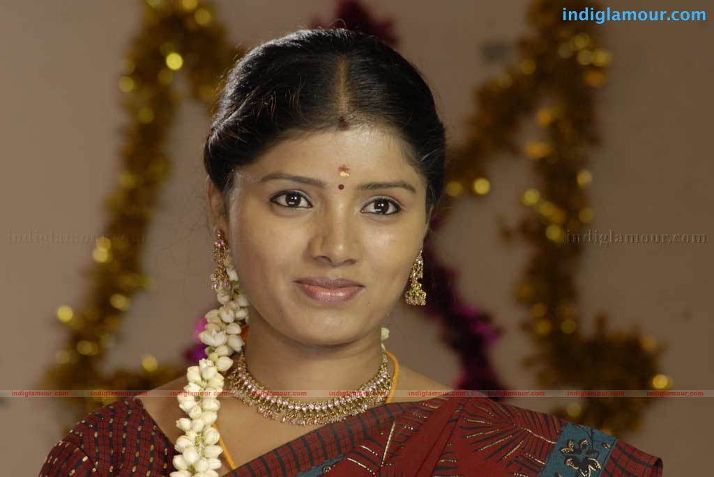 Mayavan Kadhal Movie hd photo
