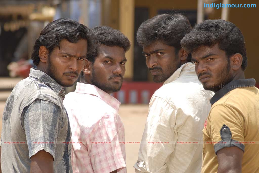 Mayavan Kadhal Movie hd photo