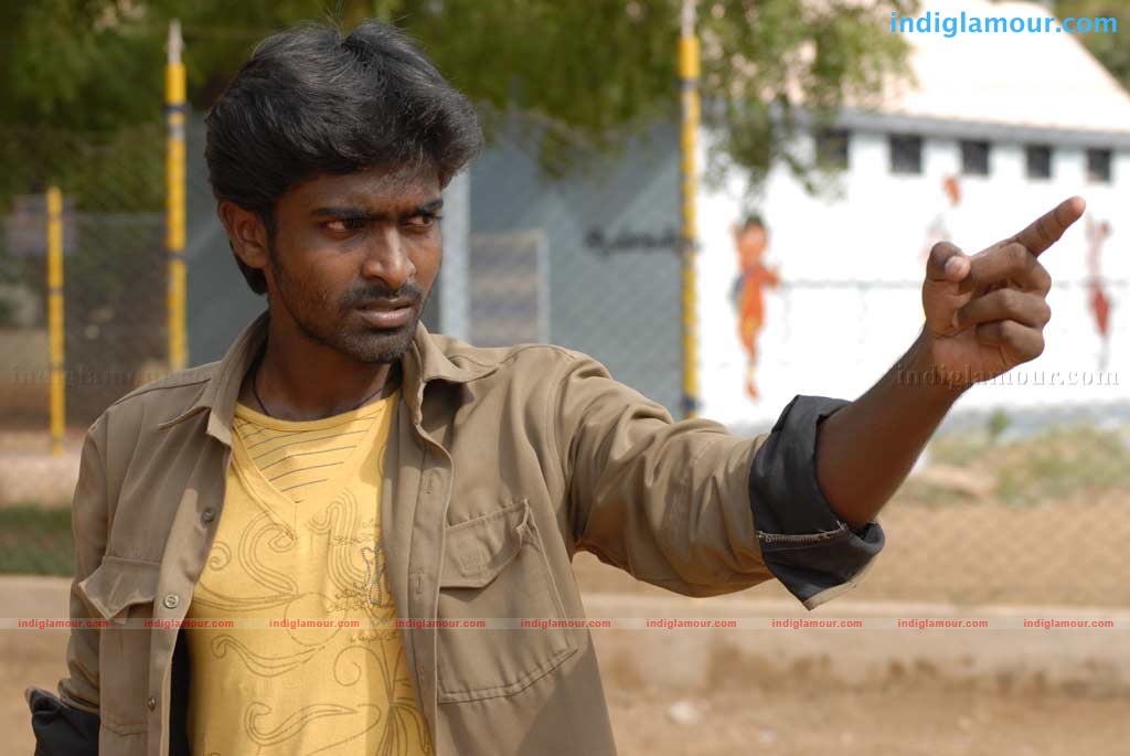 Mayavan Kadhal Movie hd photo