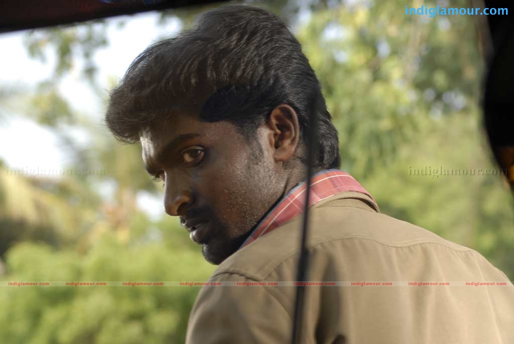 Mayavan Kadhal Movie hd photo