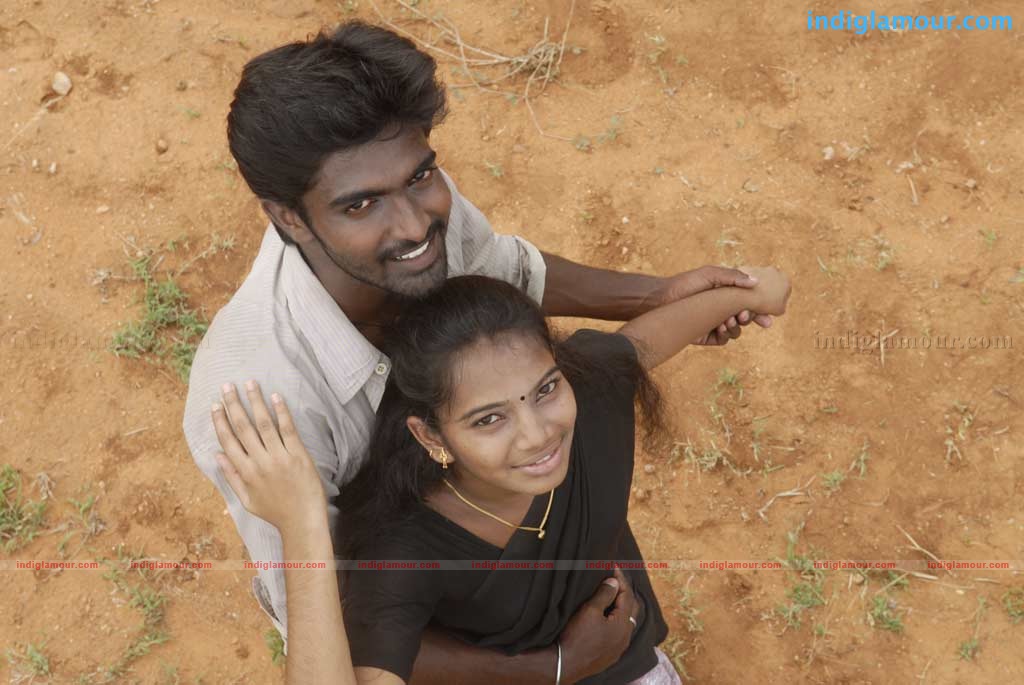 Mayavan Kadhal Movie hd photo