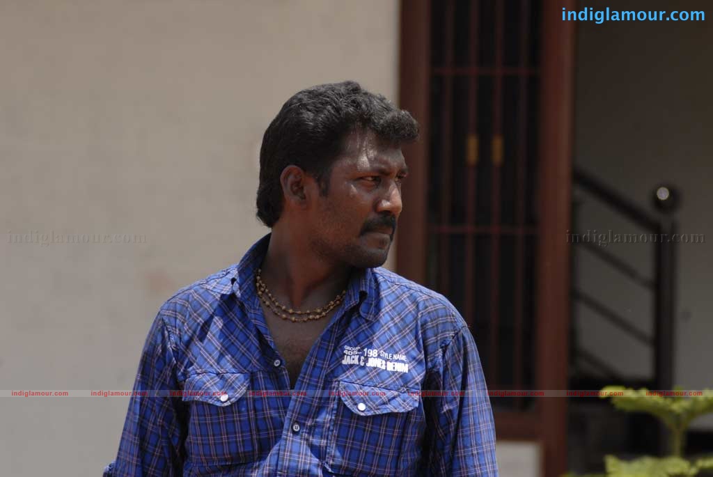 Mayavan Kadhal Movie hd photo