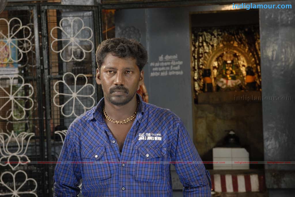 Mayavan Kadhal Movie hd photo