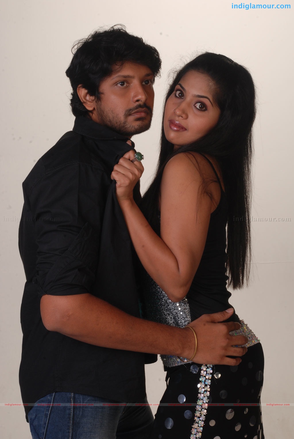 Oru Thuli Punnagai Movie hd photo