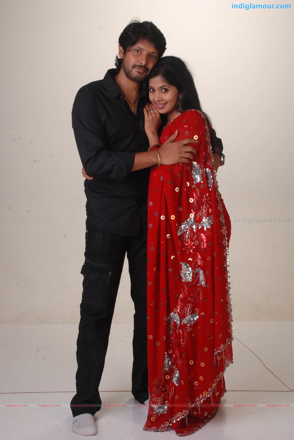 Oru Thuli Punnagai Movie hd photo